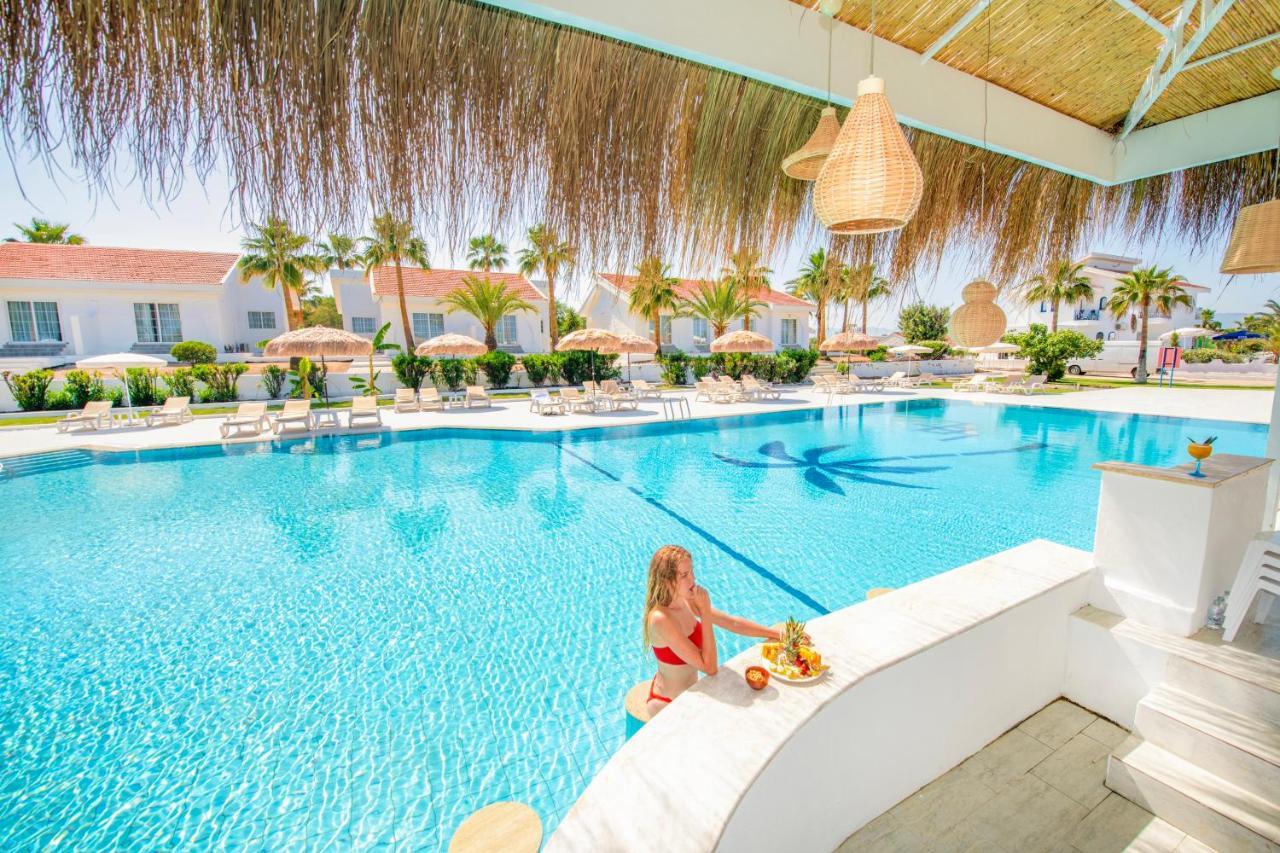 Long Beach Villas Фамагуста Экстерьер фото